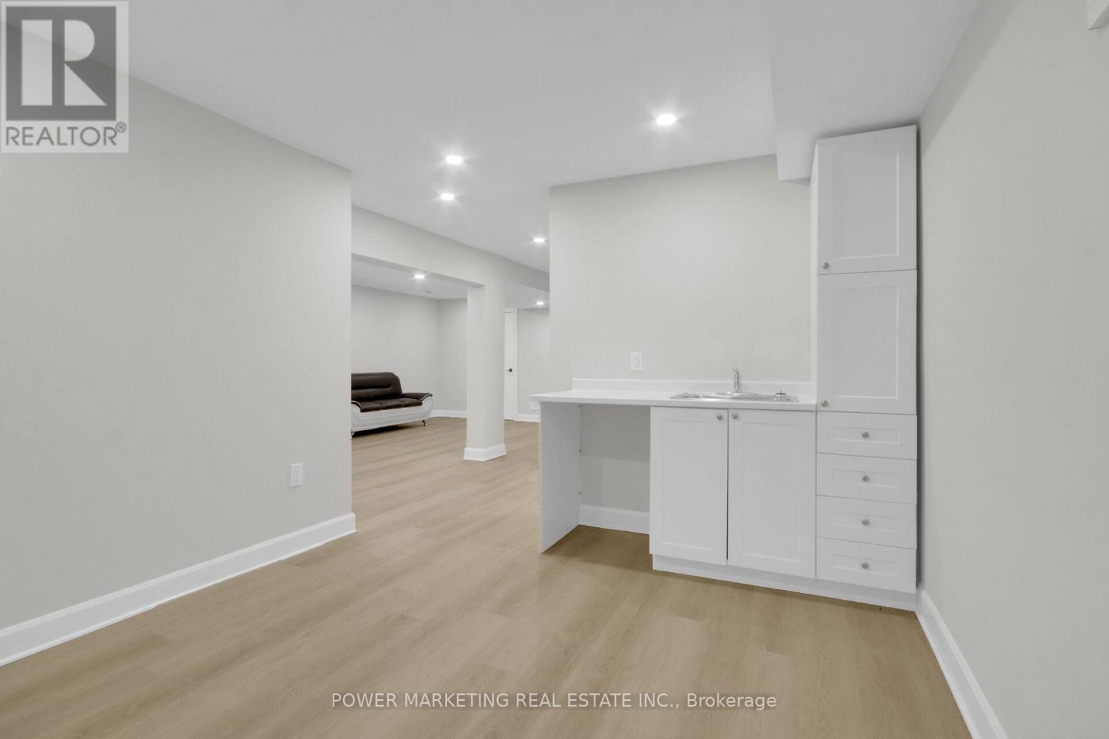 1312 BAYVIEW DRIVE - 31