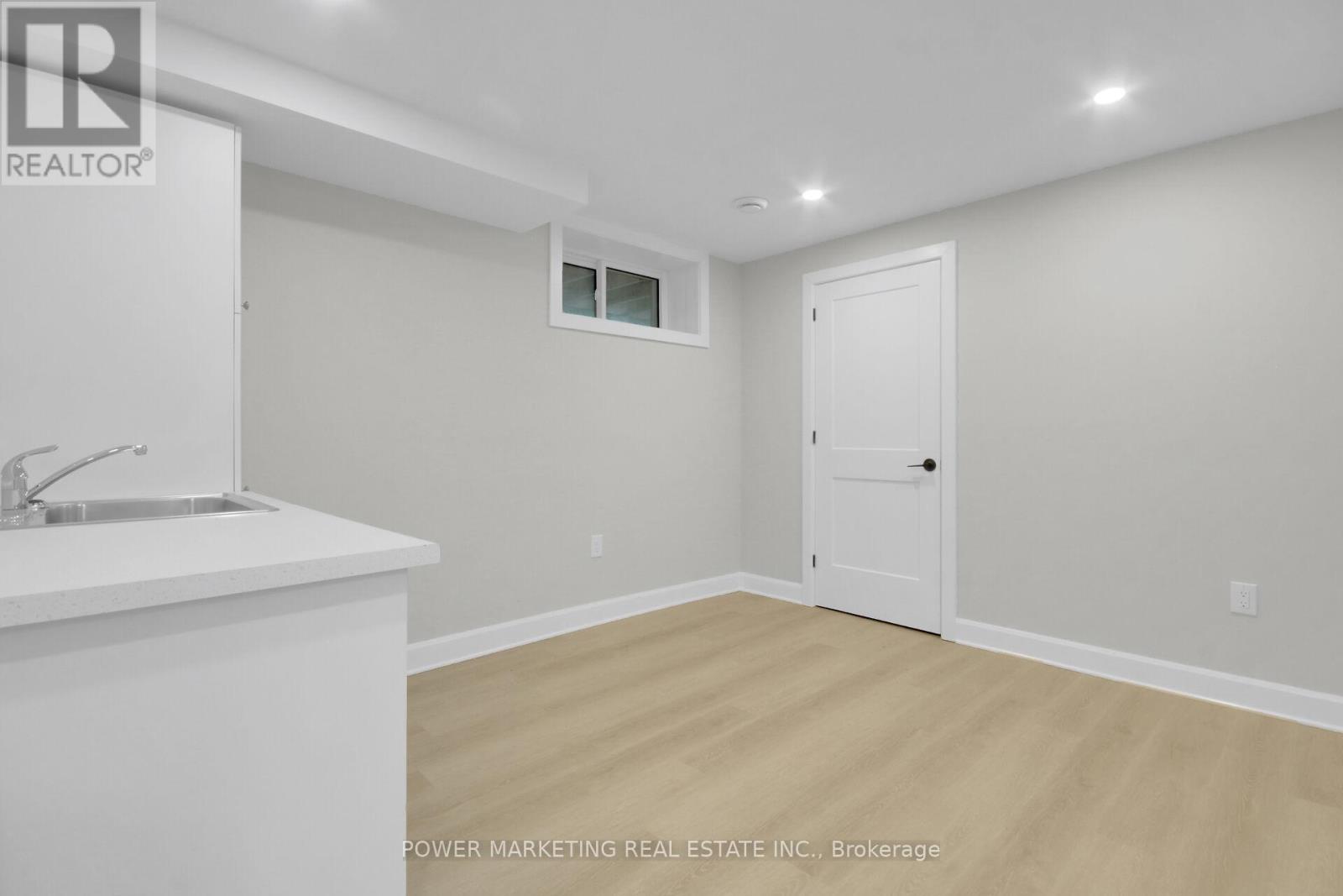 1312 BAYVIEW DRIVE - 33
