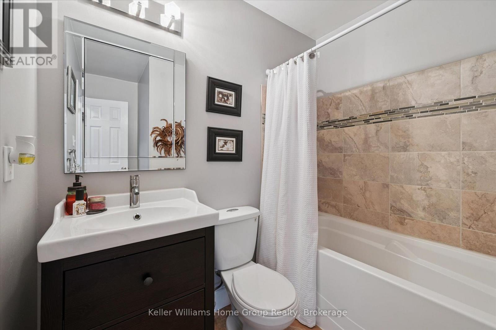 1 ISLINGTON AVENUE - 17