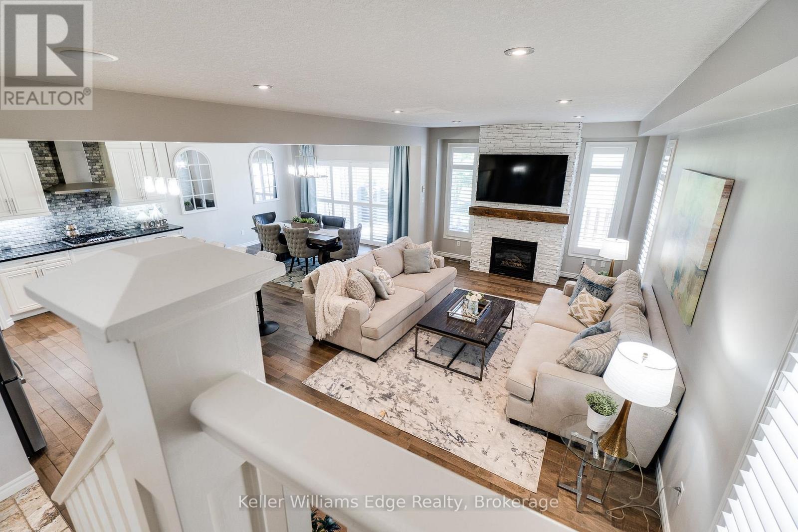 56 SMITH'S CREEK DRIVE - 30