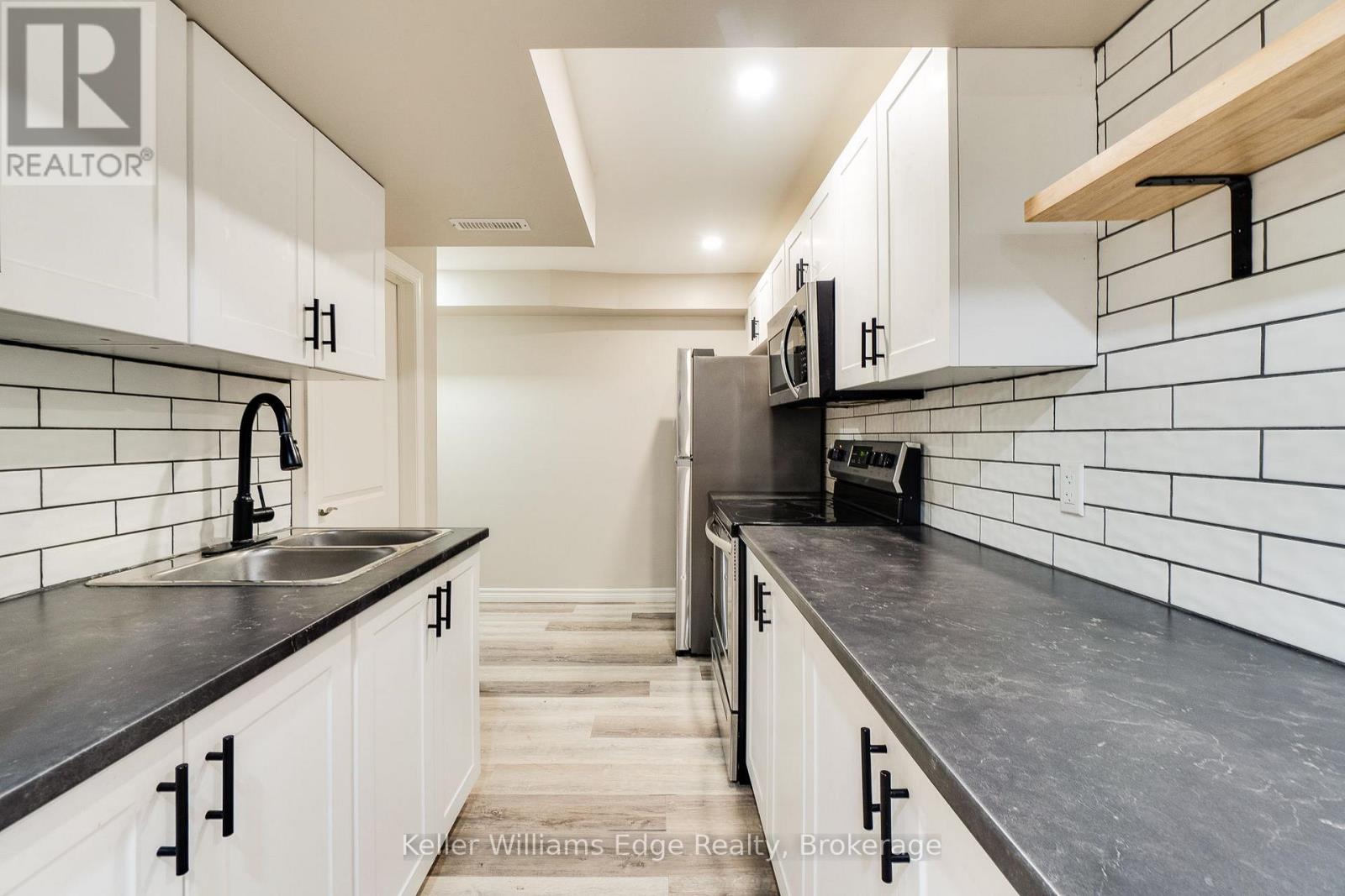 56 SMITH'S CREEK DRIVE - 33