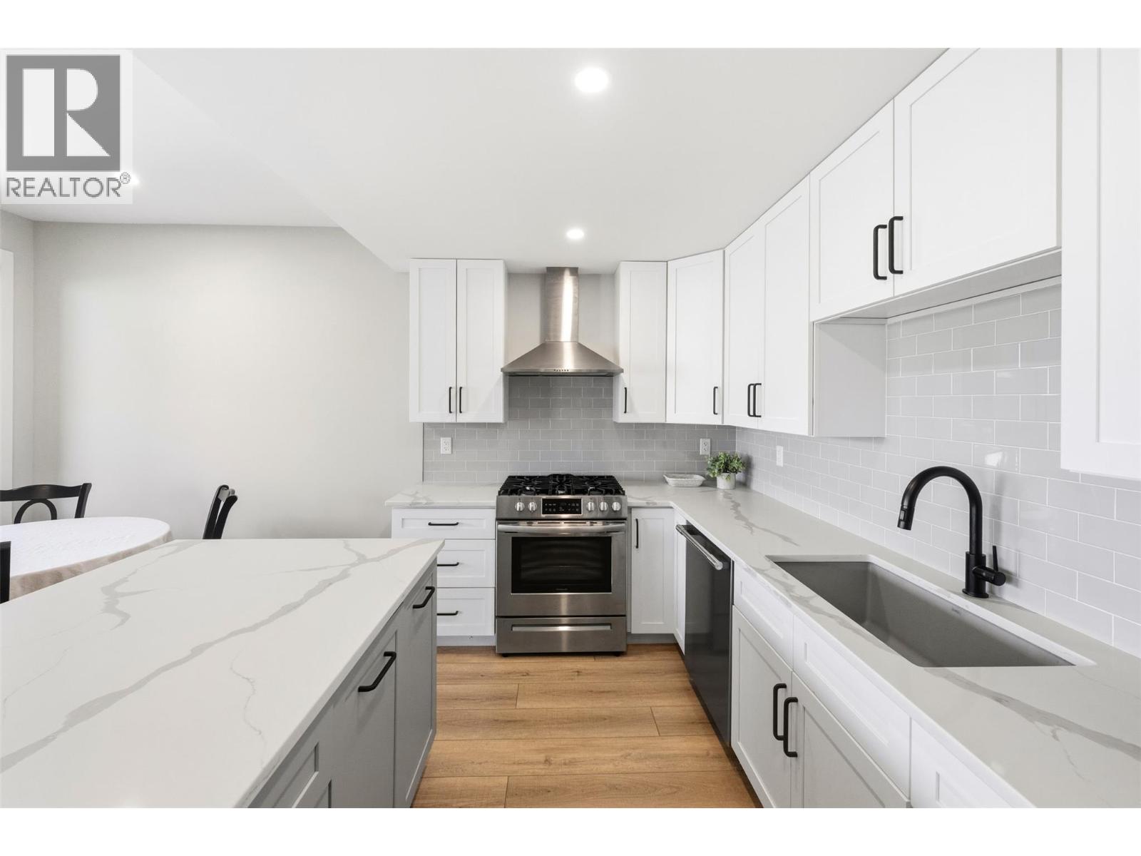  3803 TORREY PINES Drive, Osoyoos
