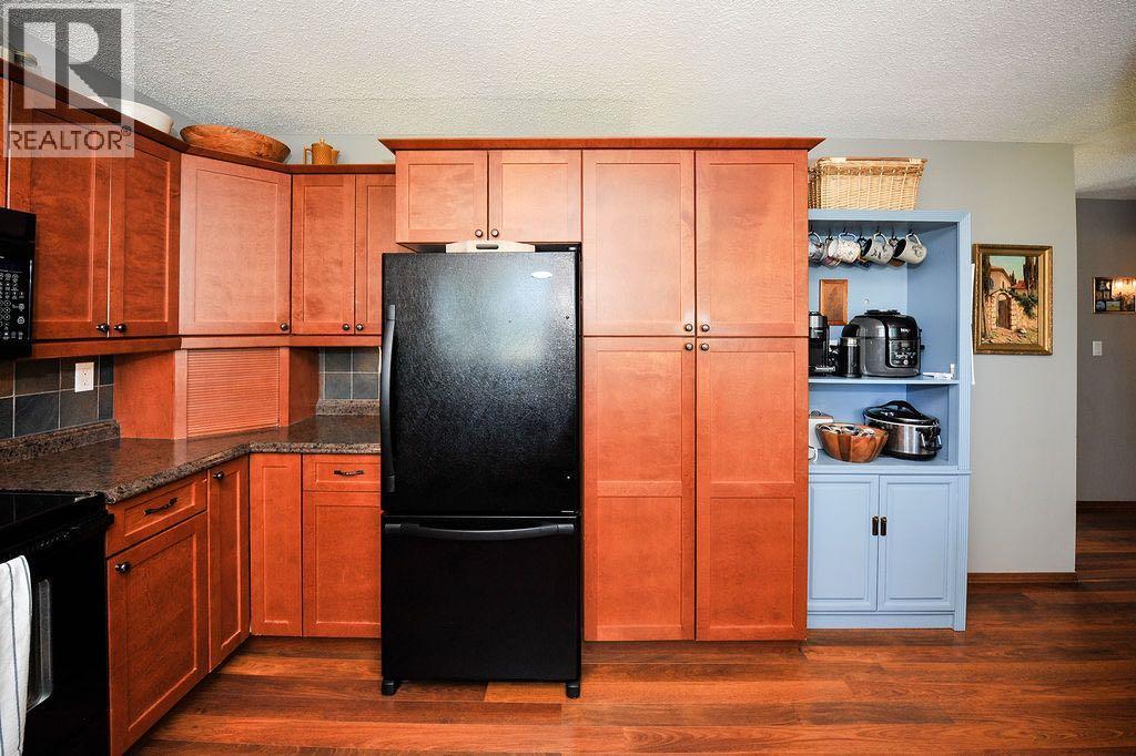 4414 67 Street — photo 11