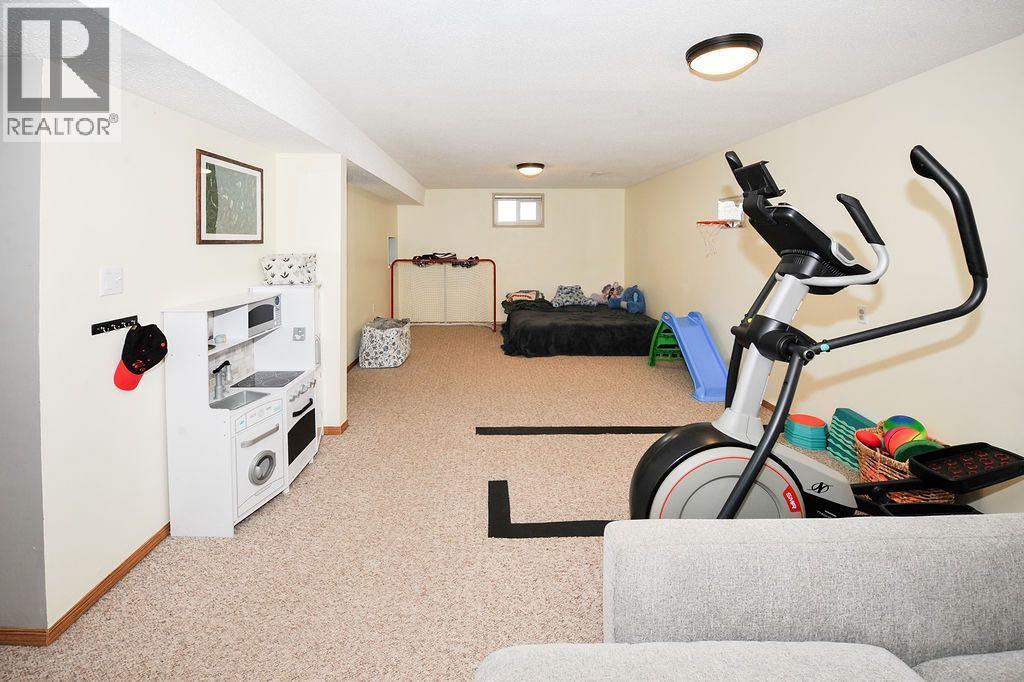 4414 67 Street — photo 27