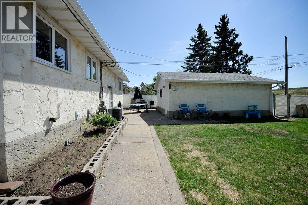4414 67 Street — photo 30