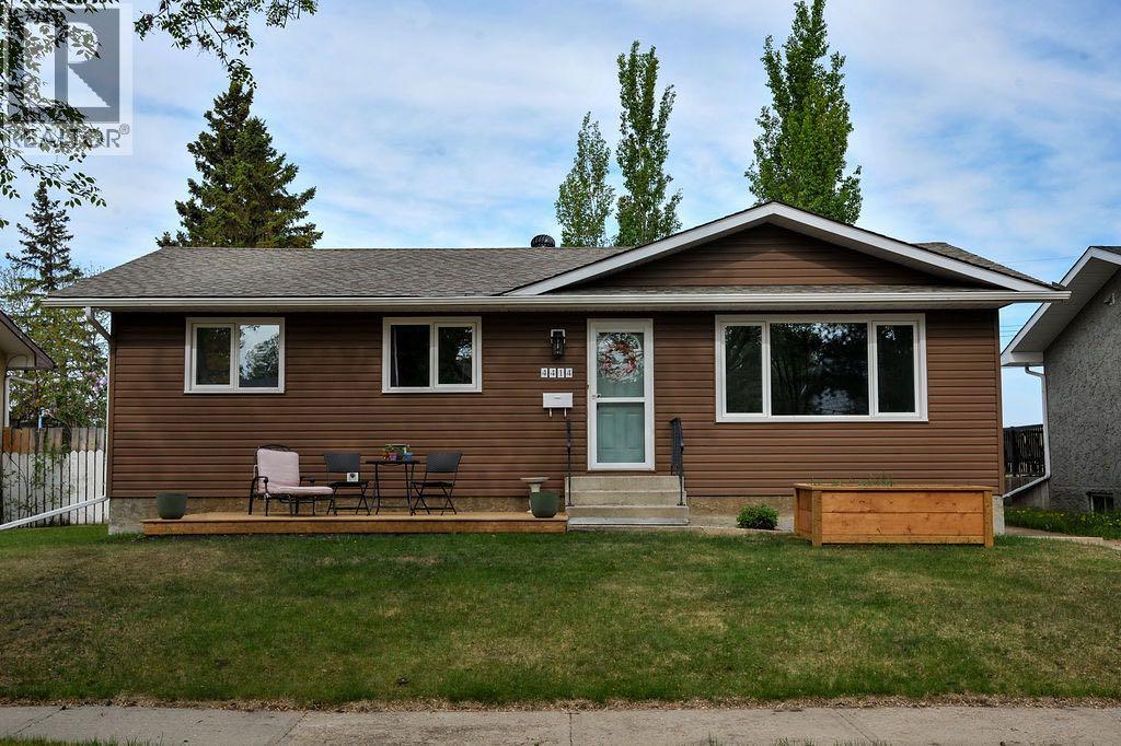 4414 67 Street — photo 38