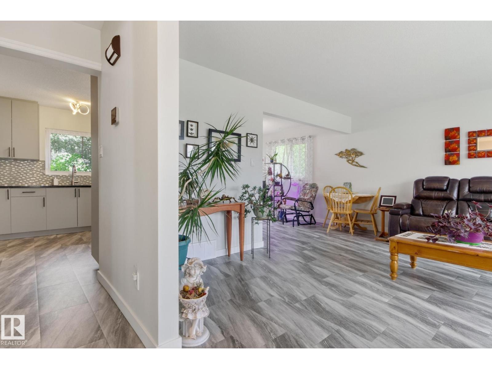 101 HILLSIDE PL - 7