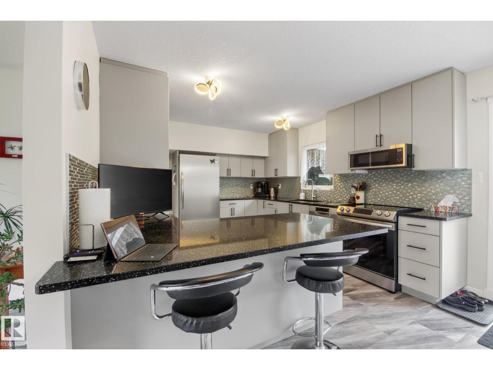 101 HILLSIDE PL - 12