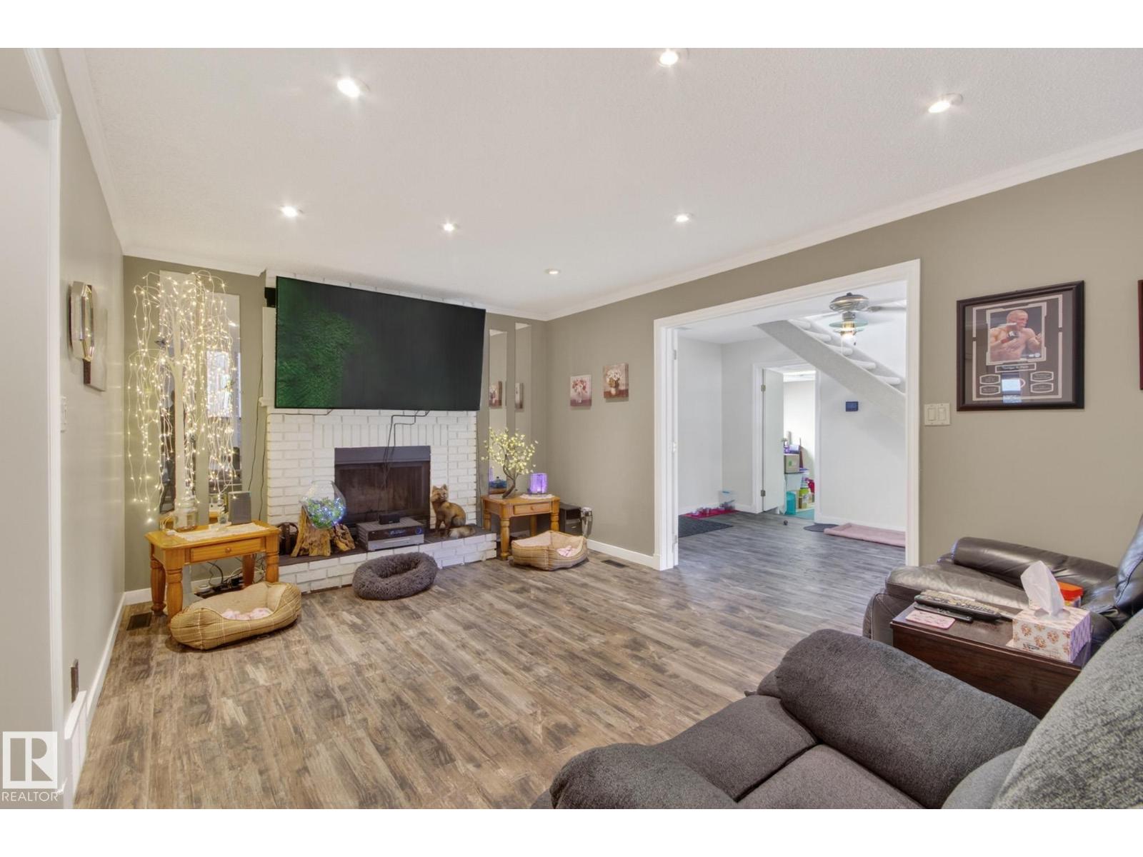 101 HILLSIDE PL - 19
