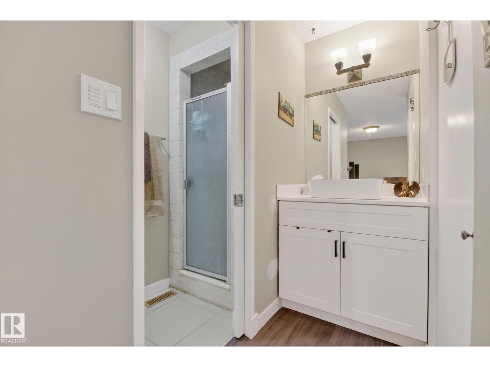 101 HILLSIDE PL - 32