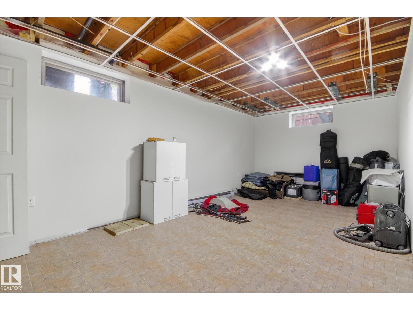 101 HILLSIDE PL - 36