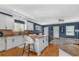8041 Little Terrace, Mission, BC V2V7B5 Photo 12