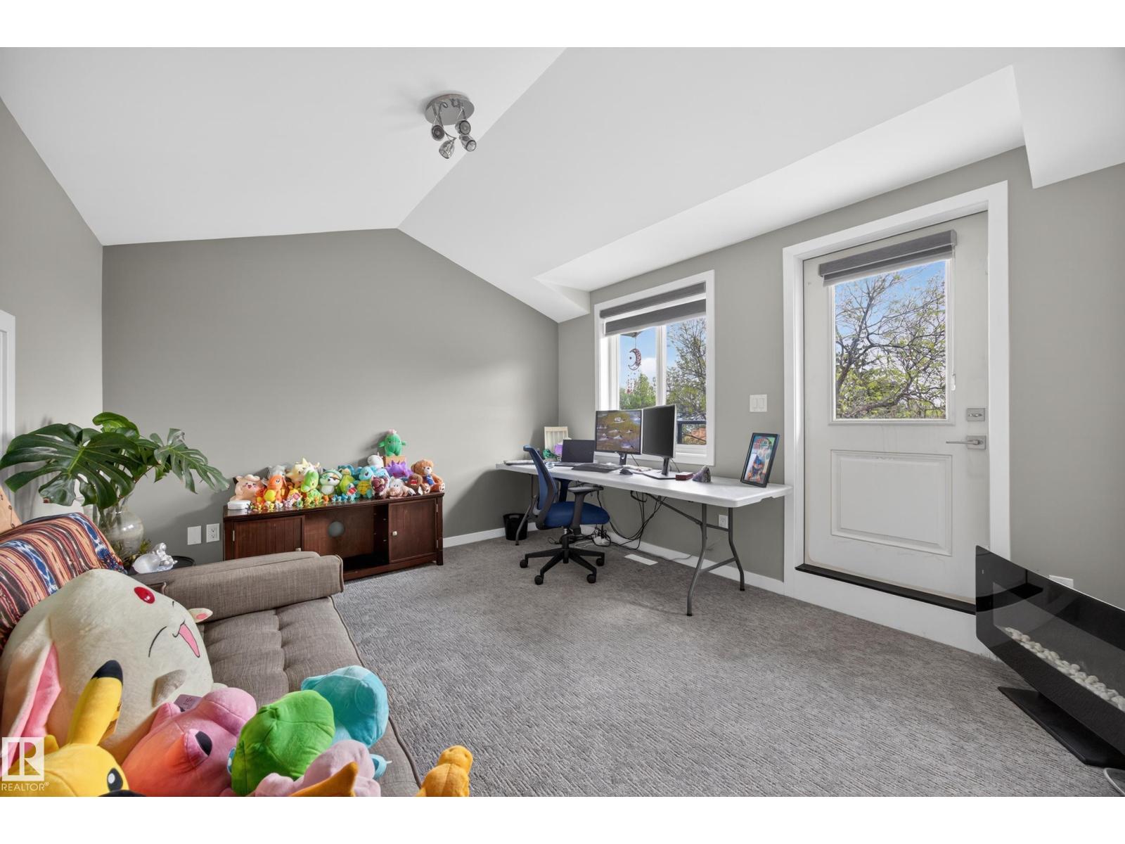 12604 116 AV NW - 21