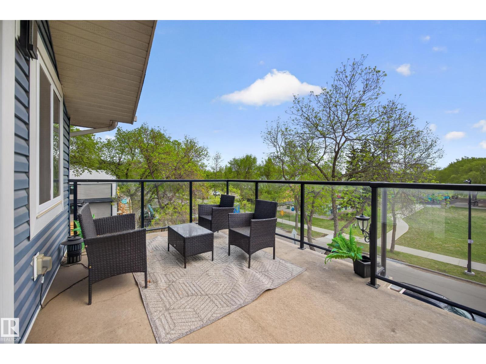 12604 116 AV NW - 23