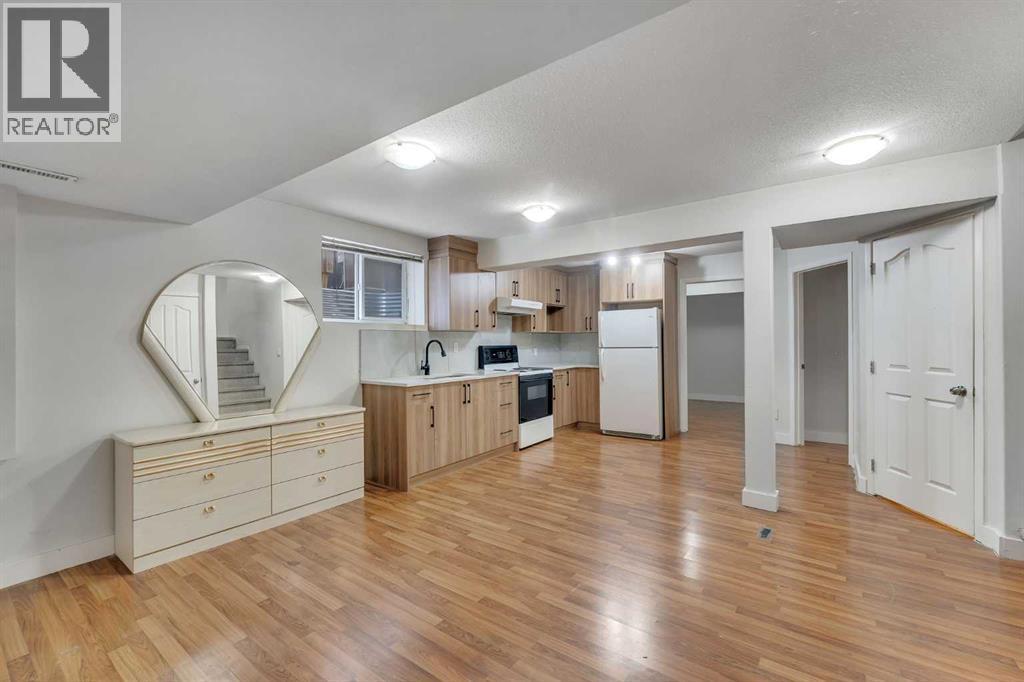 33 saddlecrest Crescent NE - 40