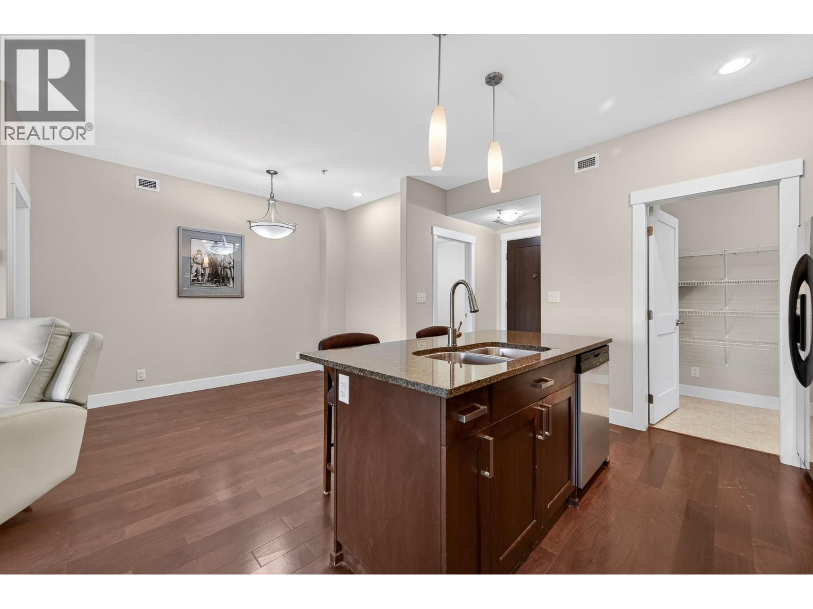 #1303 1405 SPRINGHILL Drive - 4
