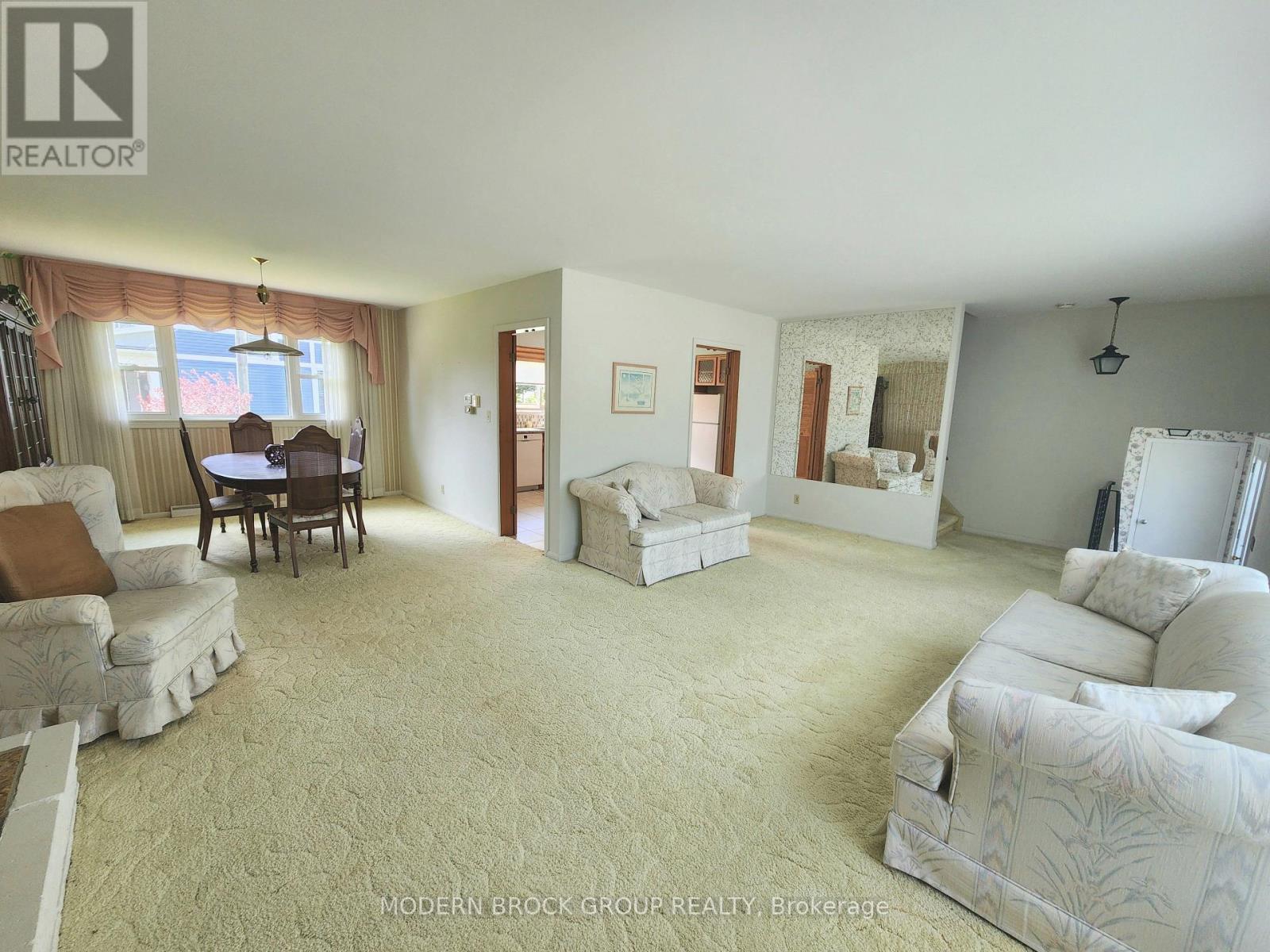 2 WOODLAWN PLACE - 16