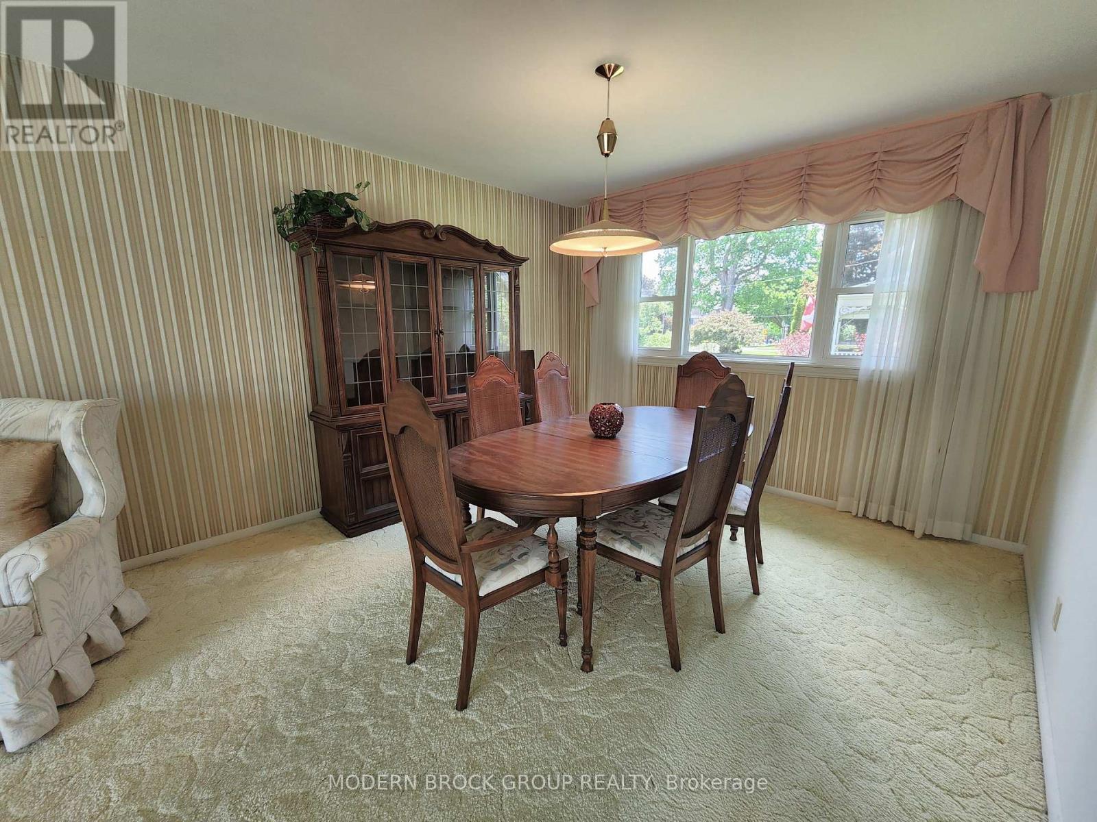 2 WOODLAWN PLACE - 17