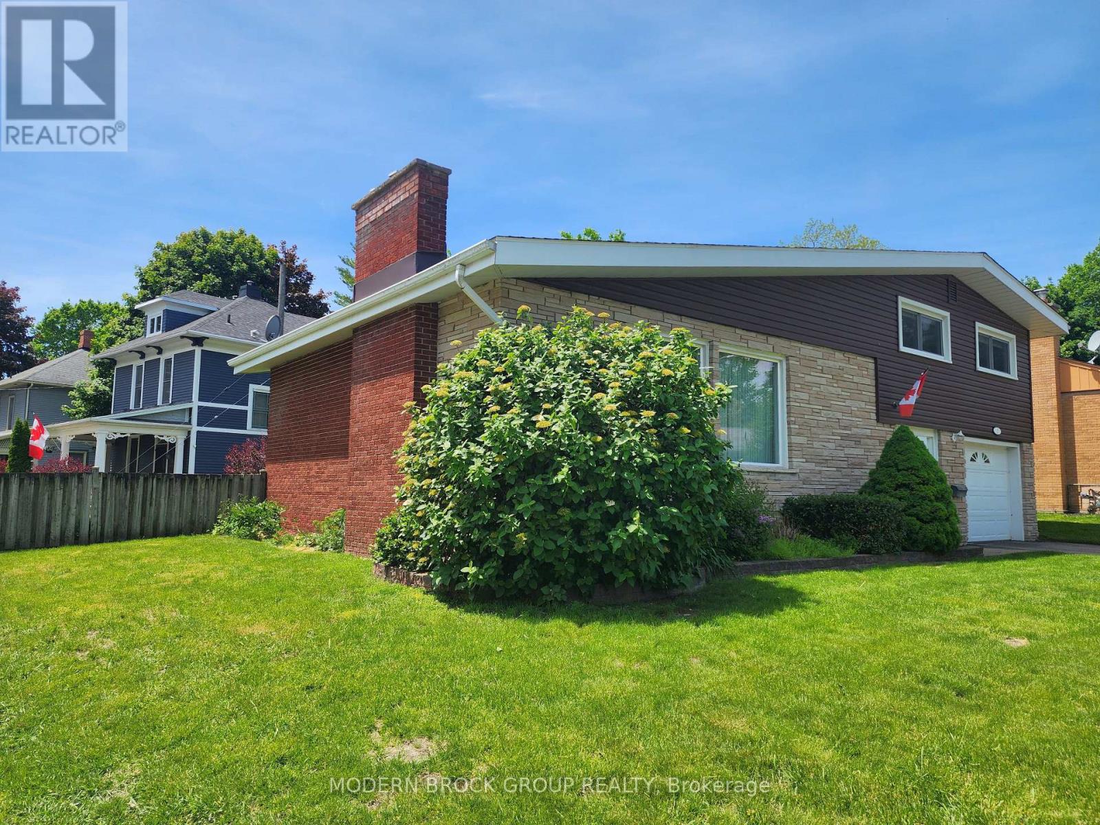 2 WOODLAWN PLACE - 4