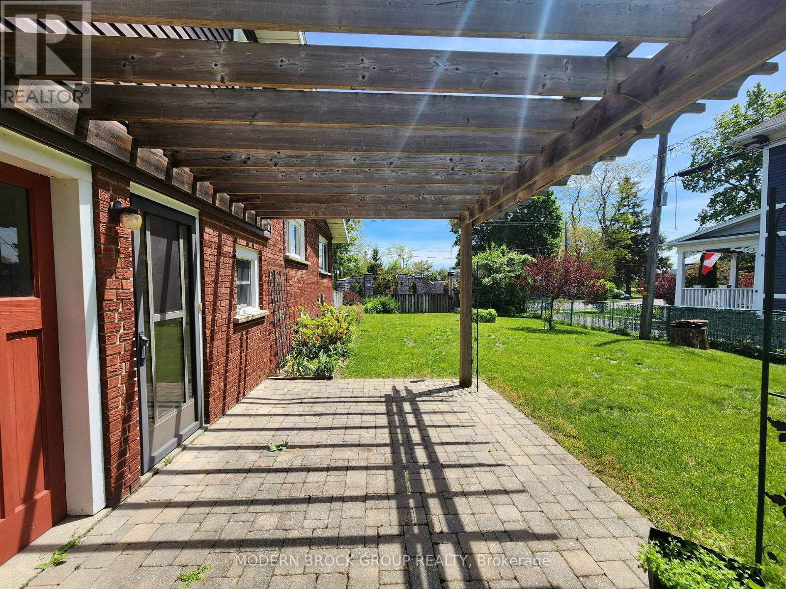 2 WOODLAWN PLACE - 48