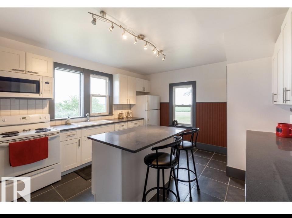 59373 RANGE ROAD 195 — photo 13
