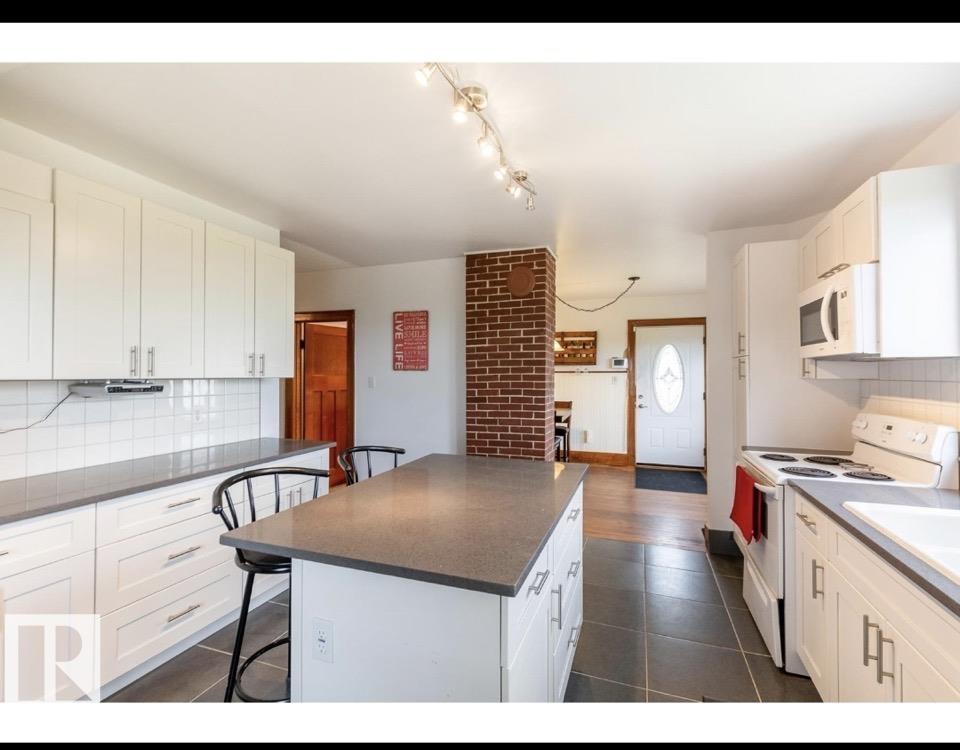 59373 RANGE ROAD 195 — photo 8