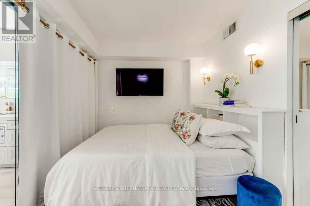 #409 155 YORKVILLE AVENUE - 12
