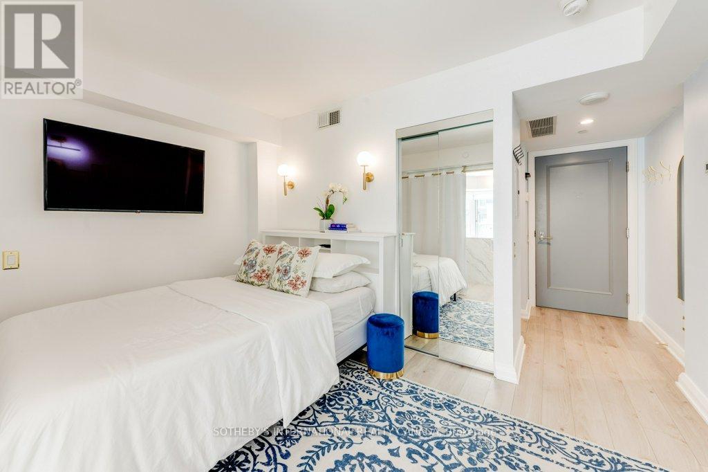 #409 155 YORKVILLE AVENUE - 13