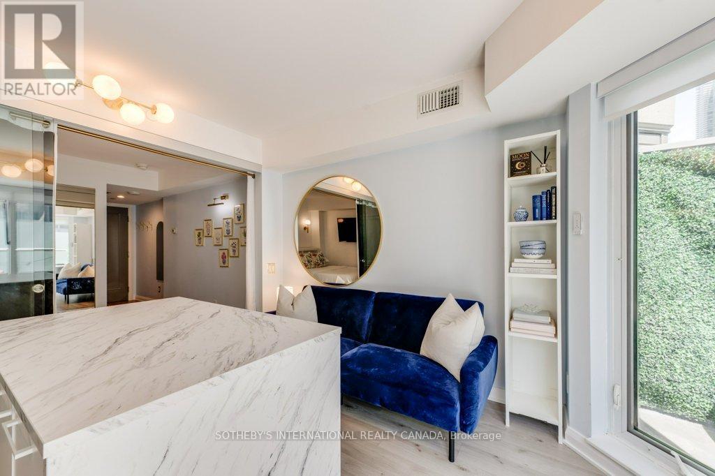 #409 155 YORKVILLE AVENUE - 21