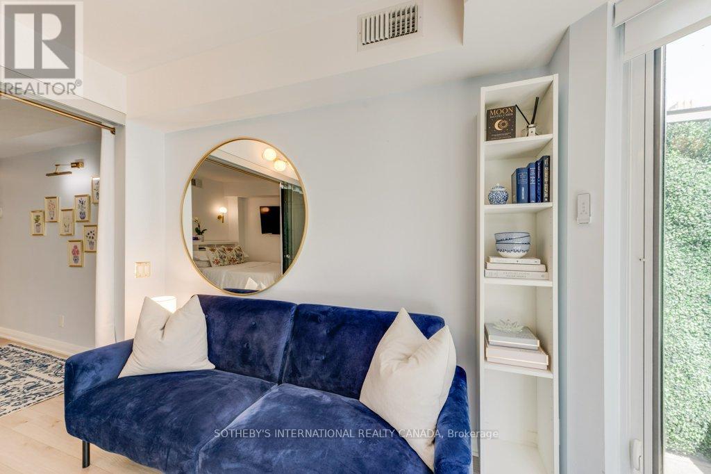 #409 155 YORKVILLE AVENUE - 24