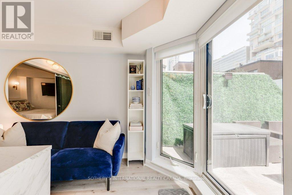 #409 155 YORKVILLE AVENUE - 25