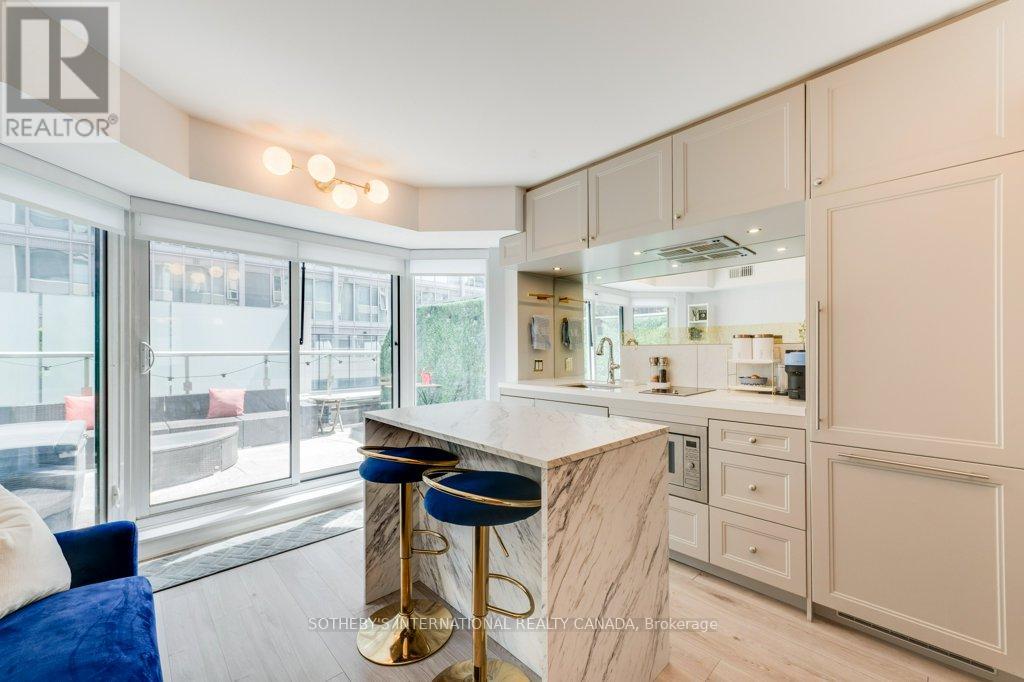 #409 155 YORKVILLE AVENUE - 27