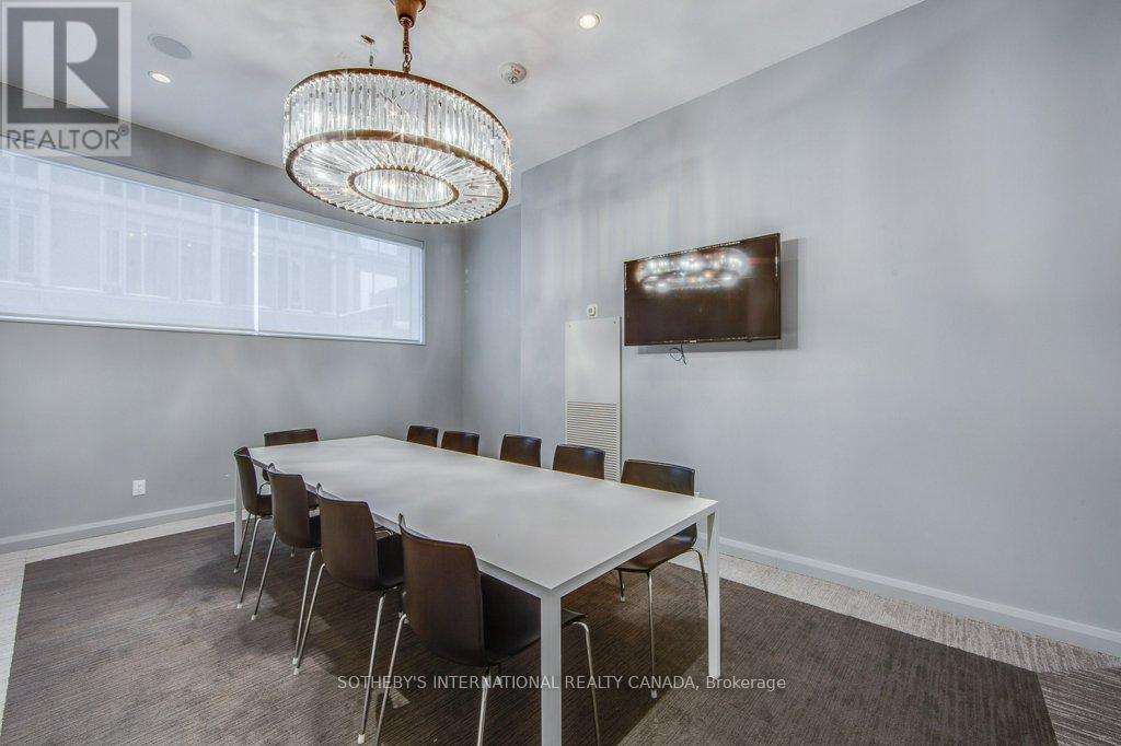 #409 155 YORKVILLE AVENUE - 34