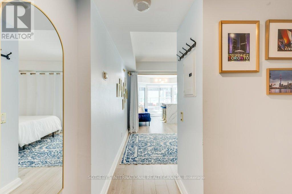 #409 155 YORKVILLE AVENUE - 6