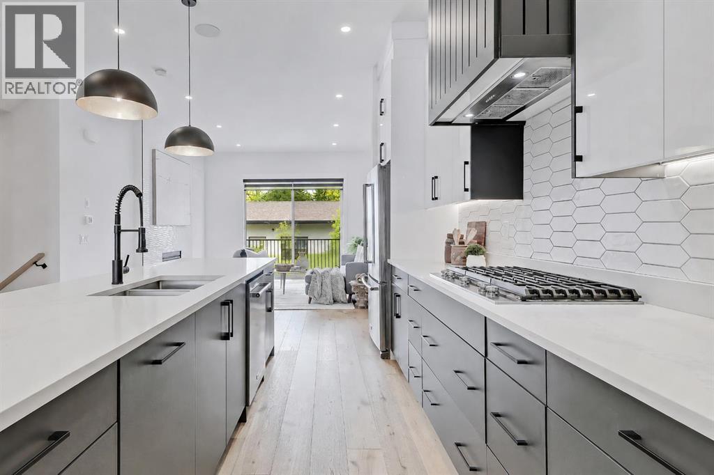 523 55 Avenue SW - 9