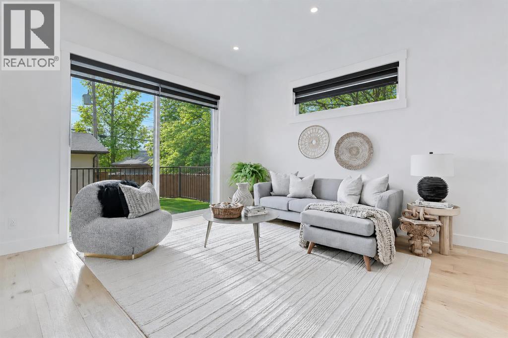523 55 Avenue SW - 11