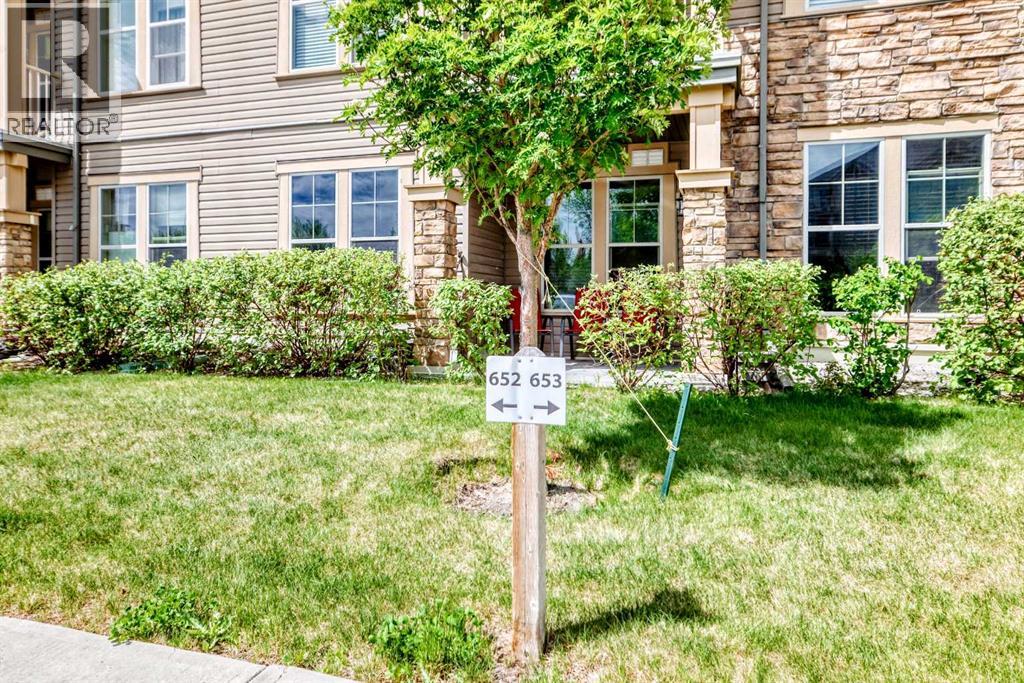 207 Sunset Drive, Cochrane