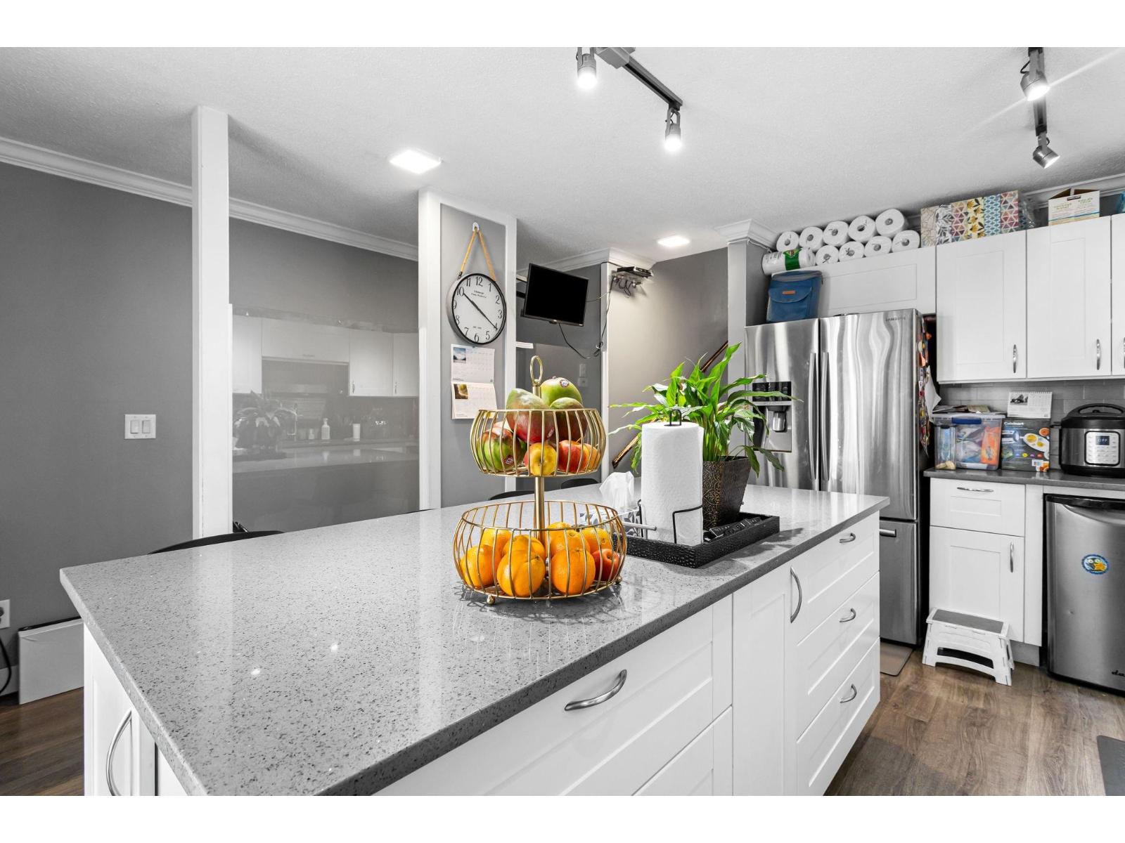 29 33293 E BOURQUIN CRESCENT, Abbotsford