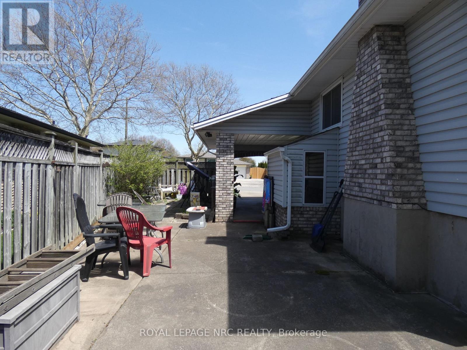 2909 HENLEY AVENUE - 21