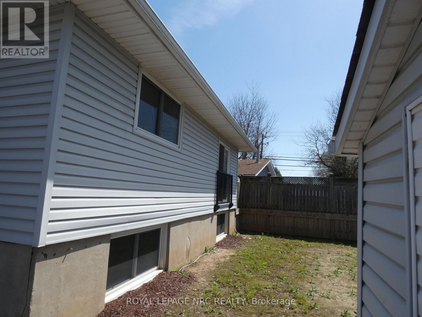 2909 HENLEY AVENUE - 20
