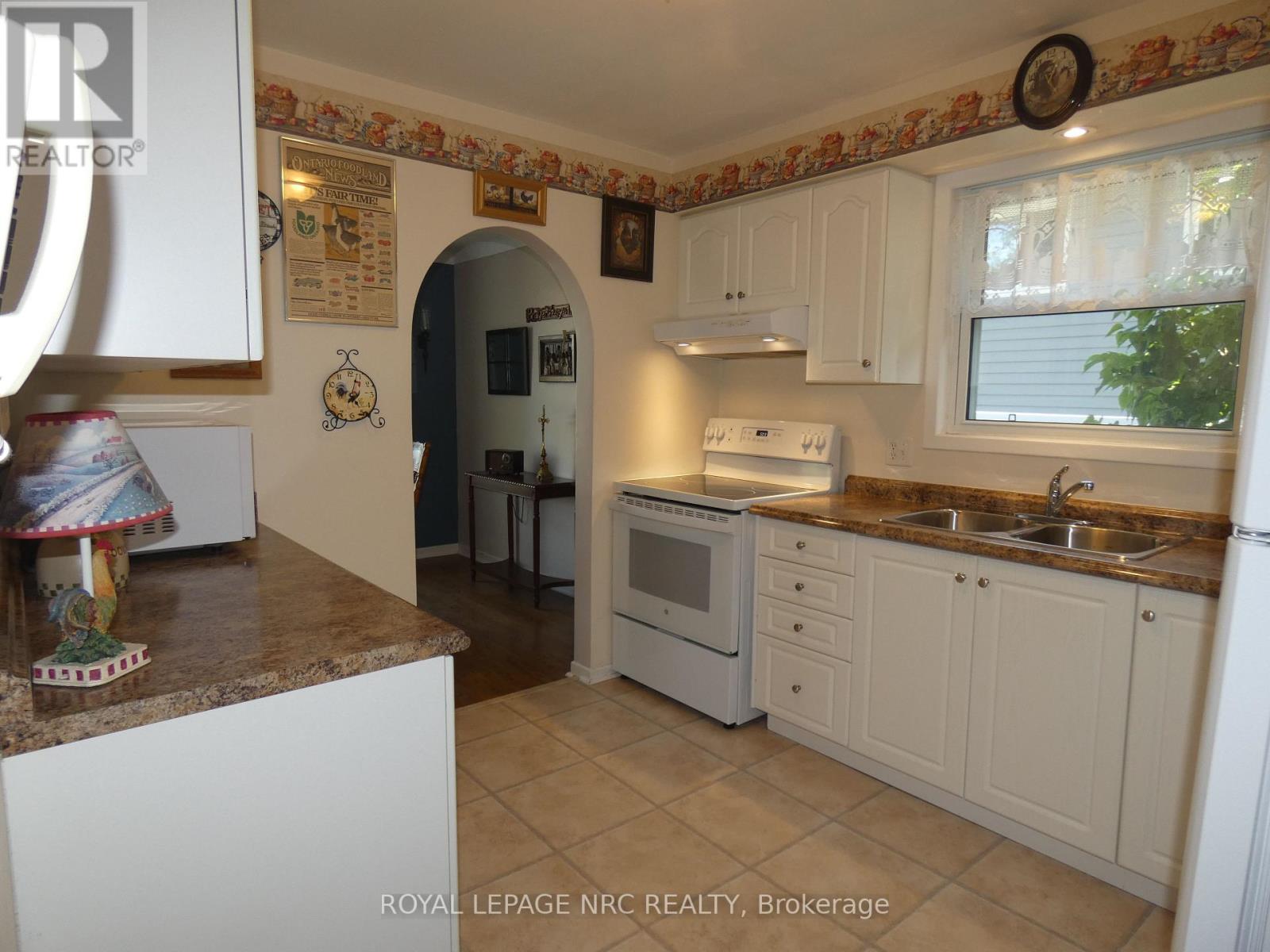 2909 HENLEY AVENUE - 7