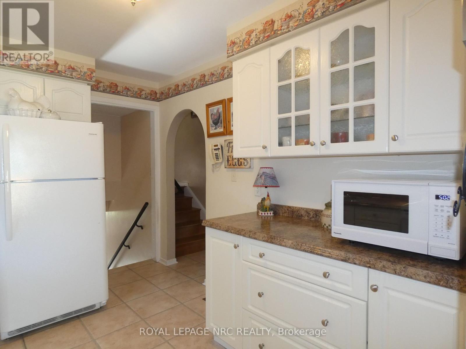 2909 HENLEY AVENUE - 9