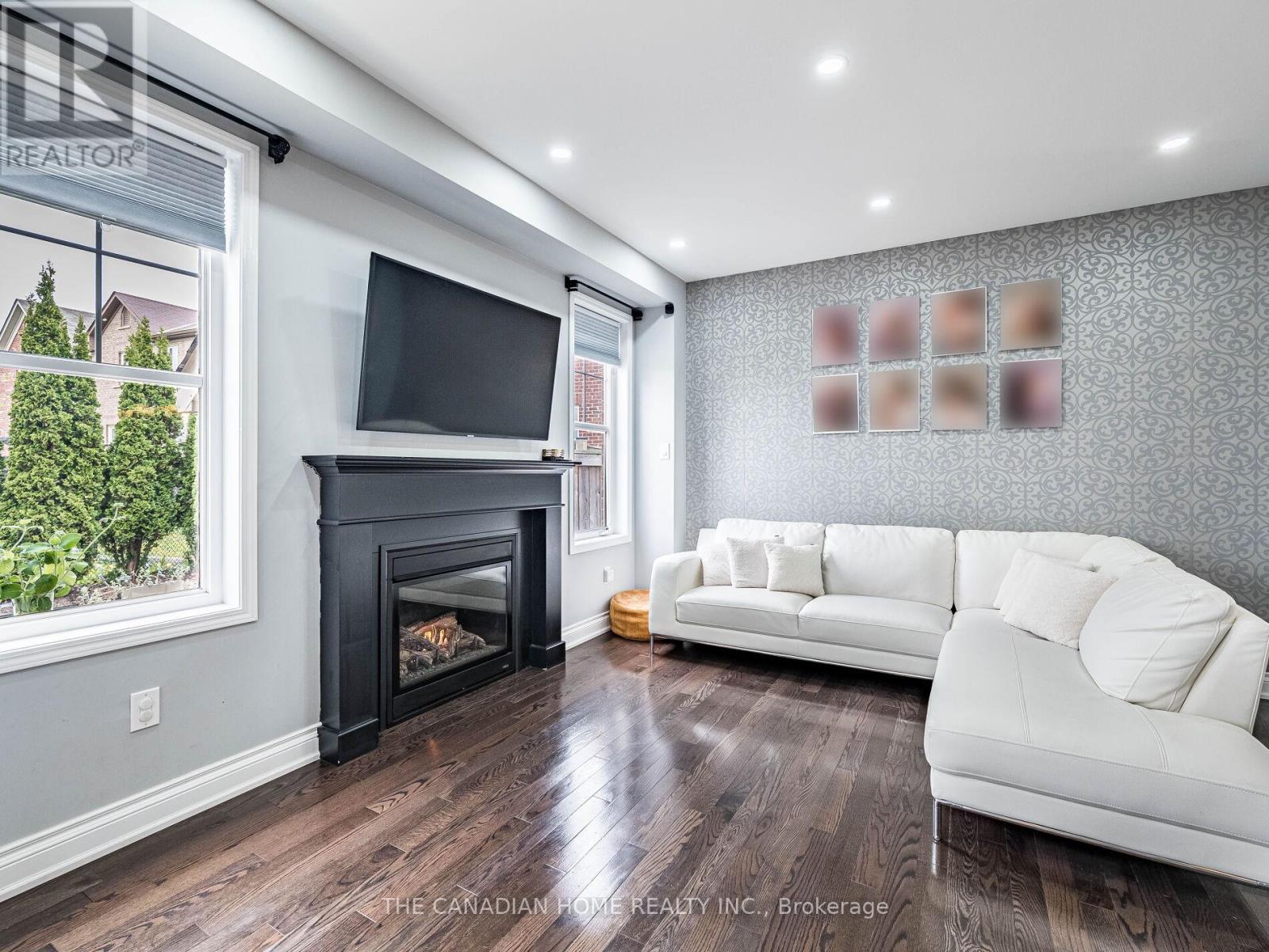 3 ARKWRIGHT DRIVE - 15