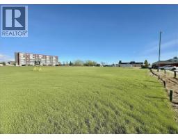 9504 100 Avenue, Fort St  John, BC V1J1X7 Photo 10