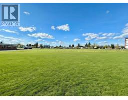 9504 100 Avenue, Fort St  John, BC V1J1X7 Photo 14