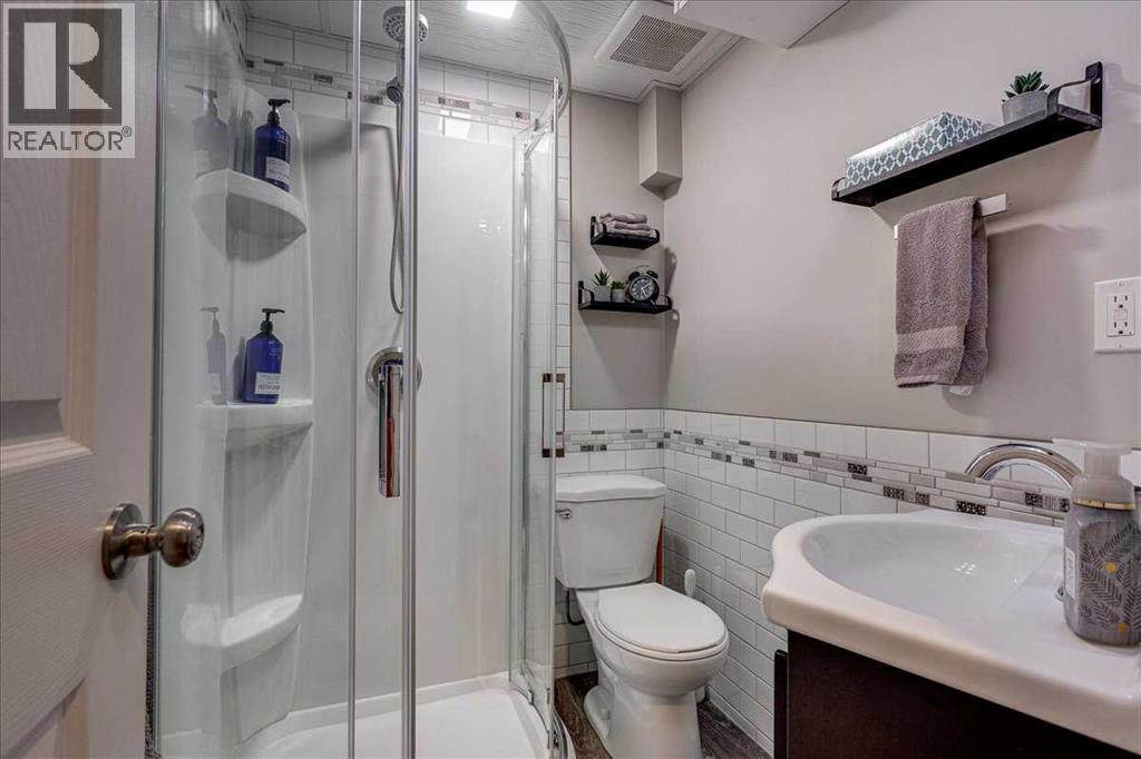 5616 55 Avenue - 17
