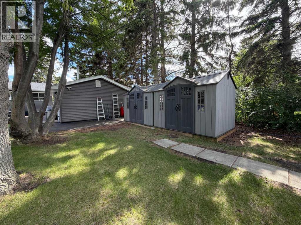 5616 55 Avenue - 30