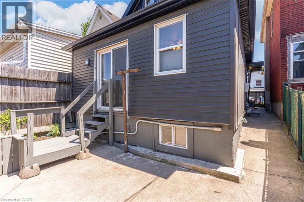 127 BARNESDALE Avenue N - 33