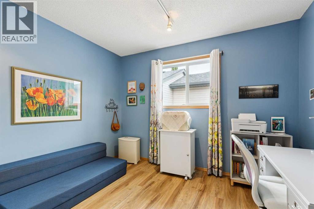 23 Tuscarora Close NW - 26