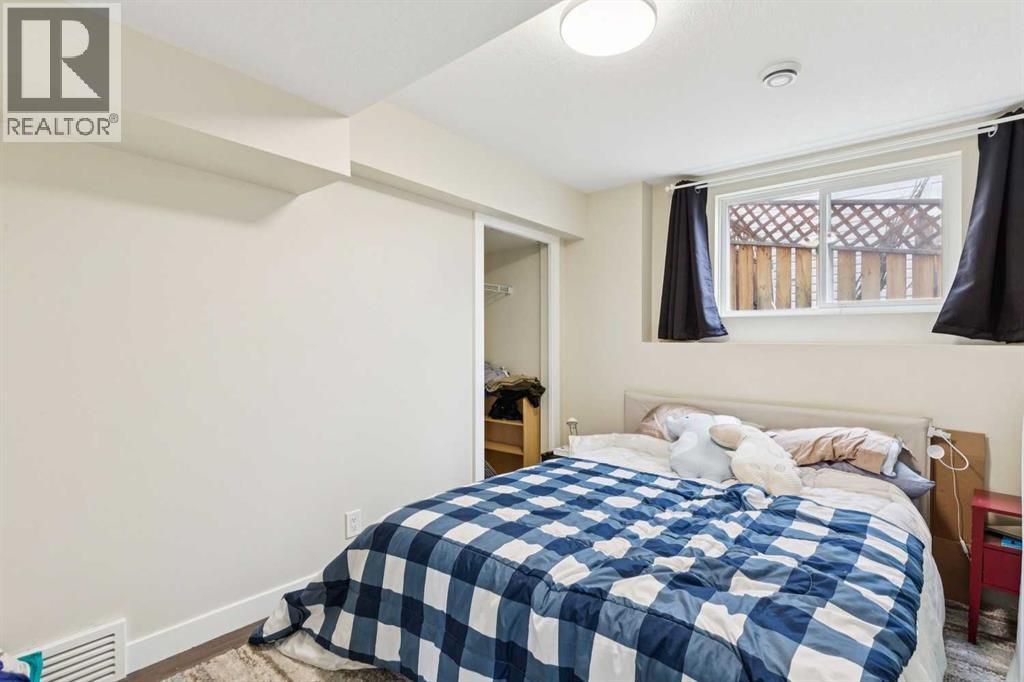 23 Tuscarora Close NW - 32